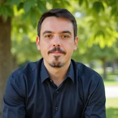 Headshot of Diogo Gouveia